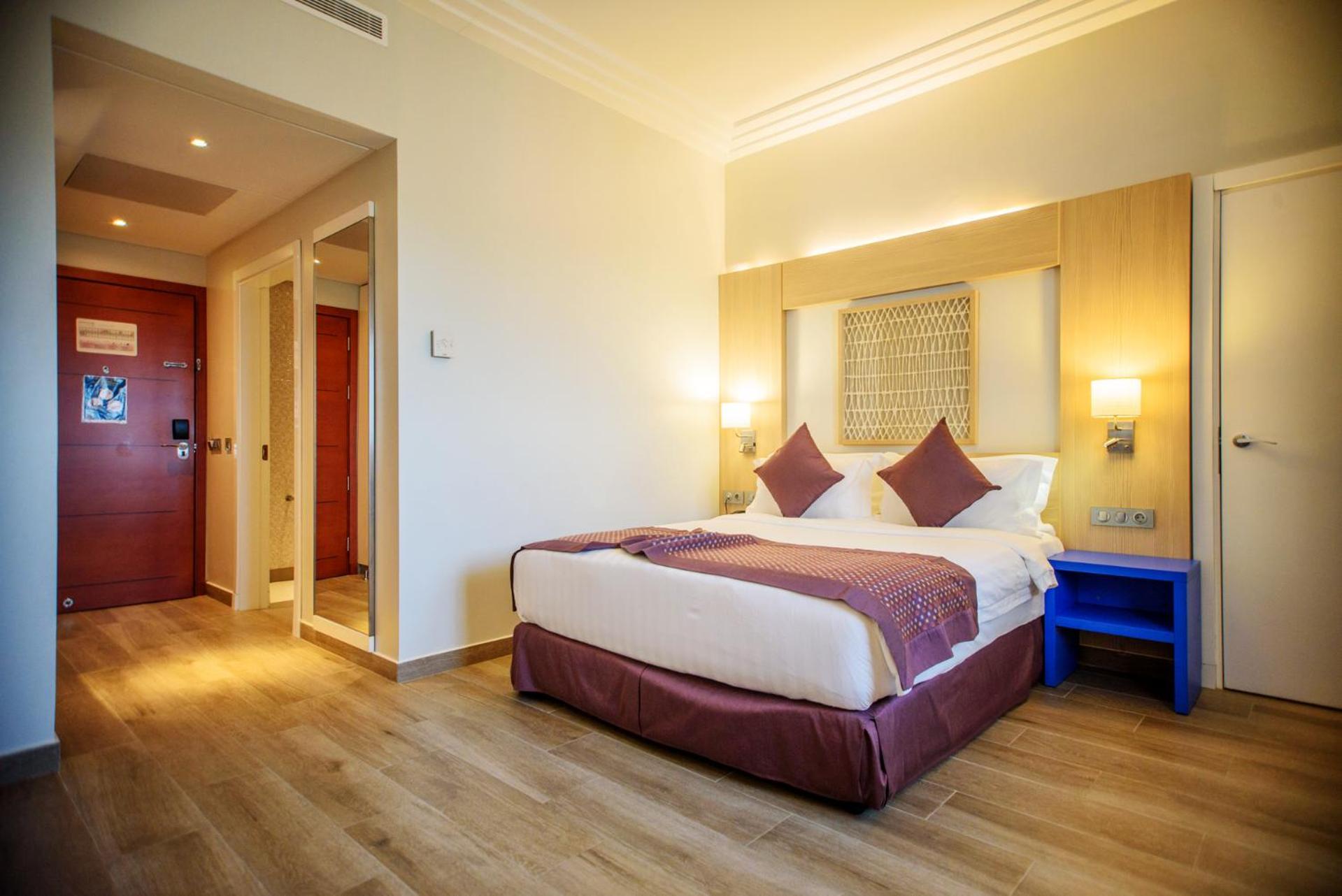 Golden Tulip Le Diplomate Hotel Cotonou Ngoại thất bức ảnh